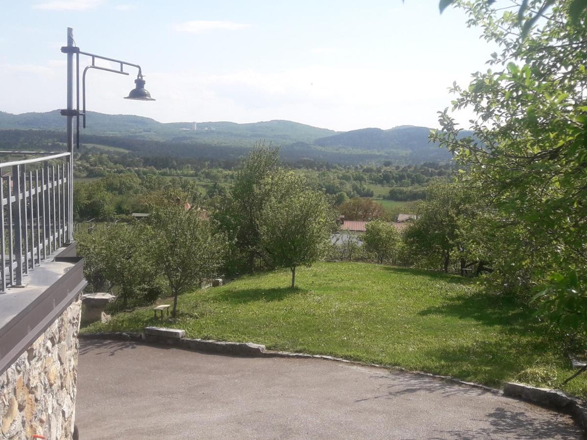 Apartma Oddih Dutovlje 외부 사진